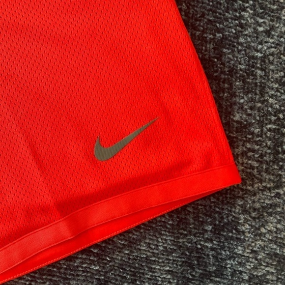 Men’s Georgia Nike College Dri-Fit shorts - Picture 5 of 5